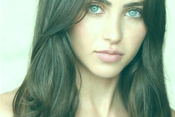 Hannah, 30, a brunette dark-eyed indian companion based in Mestecko. Offering 69, Prostate Massage, Overnight, Tantra. Available for incall and outcall, over...