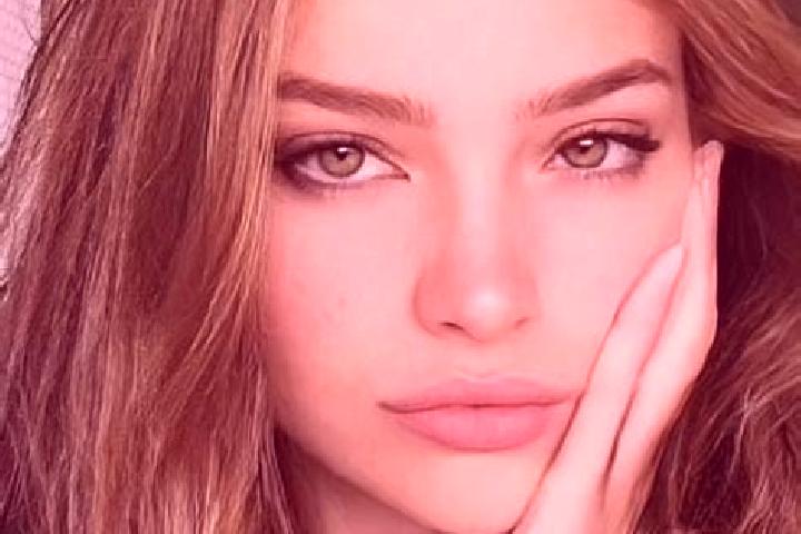 Hannah, 30, a brunette green-eyed slavic companion based in Wang Tau Hom Estate. Offering Striptease, Erotic Massage, Deep French Kissing, Girlfriend Experie...