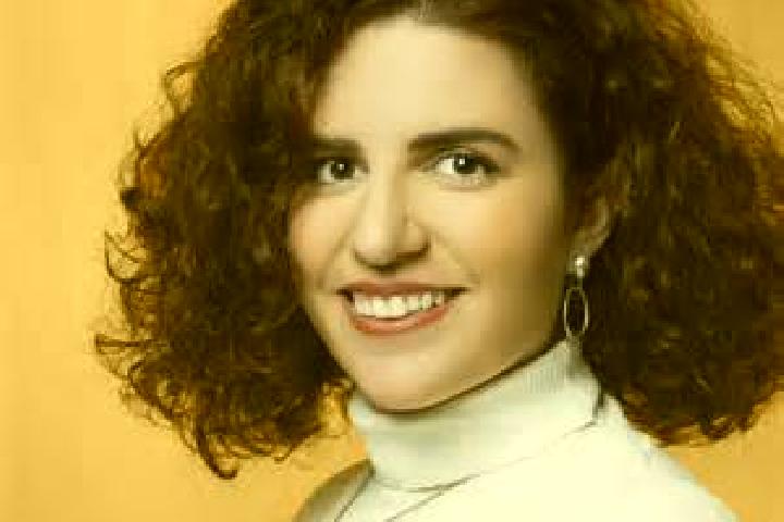 Hannah, 30 — Escort in Grisy-les-Platres, France