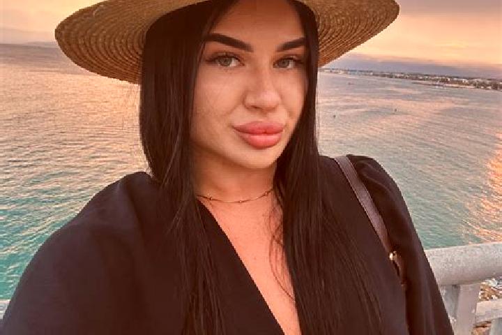 Hannah, 30 — Escort in Liskovets, Ukraine