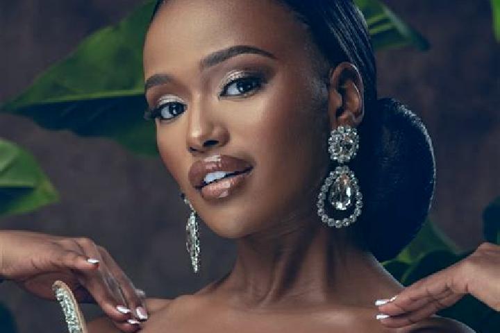 Hannah, 30 — Escort in Moabi, Gabon