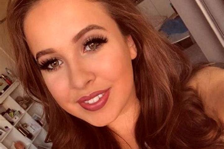 Hannah, 31, a auburn blue-eyed mediterranean companion based in Bruree. Offering OWO, Duos, Dinner Date, Erotic Massage. Available for incall and outcall, da...