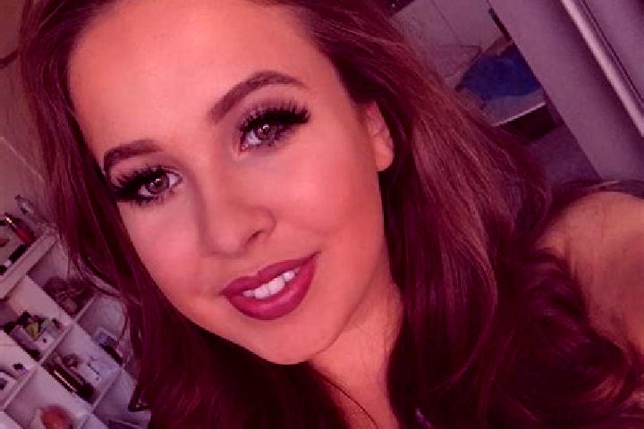 Hannah, 31, a red dark-eyed european companion based in Effiat. Offering Duos, Massage, Party Girl, GFE, Fetish. Available for incall and outcall, day and ev...