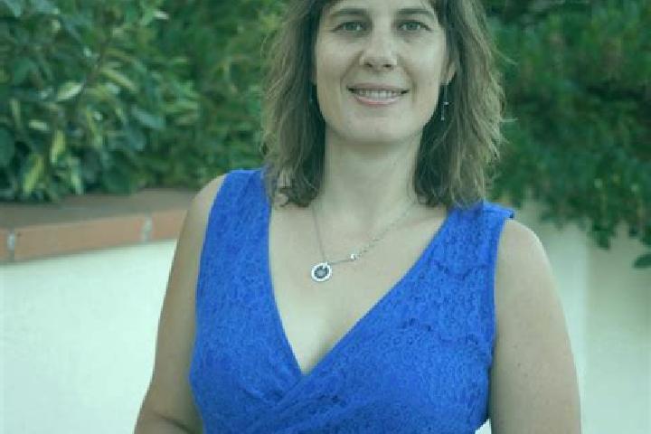 Hannah, 31 — Escort in Ondes, France