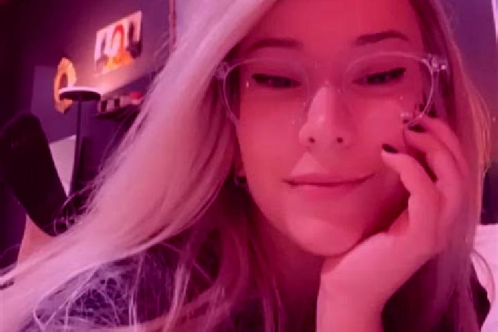 Hannah, 32, a blonde dark-eyed latina companion based in Fresnay-sur-Sarthe. Offering Overnight, Fetish. Available for incall and outcall, day and evening da...