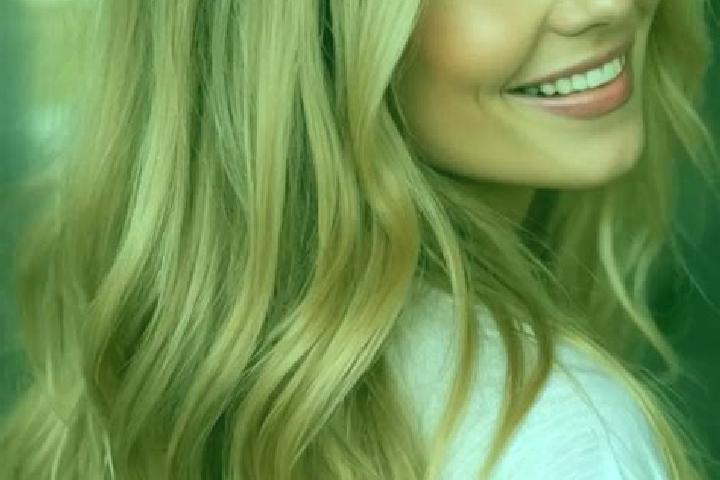 Hannah, 32, a blonde hazel-eyed indian companion based in Mantaro. Offering Dinner Date, Massage, Travel Companion. Available for incall and outcall, overnig...