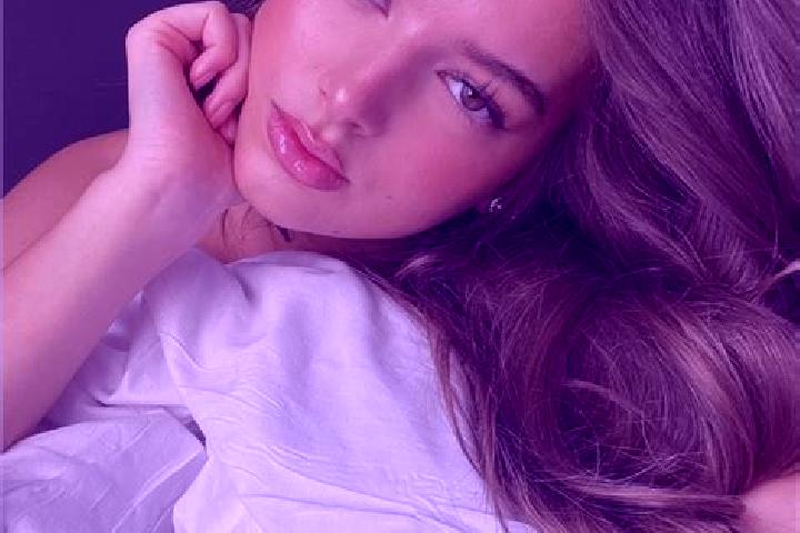 Hannah, 32, a brunette hazel-eyed caribbean companion based in Mogonga. Offering Deep French Kissing, Massage. Available for incall and outcall, day and even...