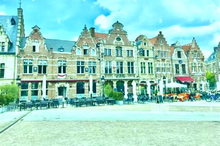 Hannah, 32 — Escort in Oudegem, Belgium