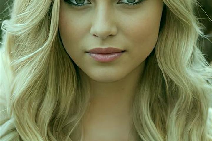 Hannah, 33, a blonde amber-eyed european companion based in Melara. Offering Duos, Deep French Kissing, A-Level, Striptease, Fetish. Available for incall and...