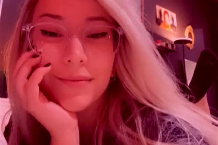 Hannah, 33, a blonde grey-eyed caribbean companion based in Romilly-sur-Andelle. Offering Erotic Massage, GFE, Duos. Available for incall and outcall, overni...
