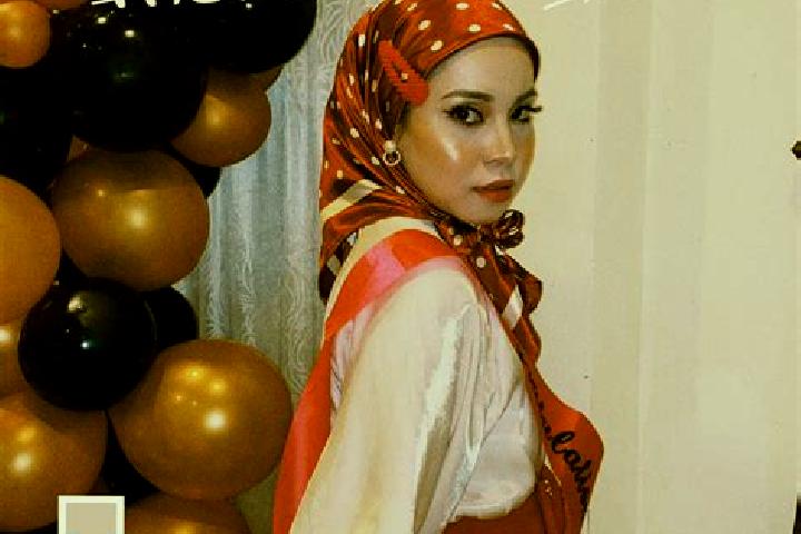 Hannah, 33, a dark blonde dark-eyed mediterranean companion based in Kampung Tebong. Offering Party Girl, Travel Companion, Erotic Massage, Overnight, BDSM. ...
