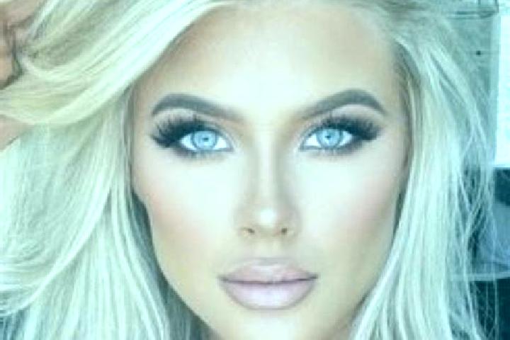 Hannah, 33, a platinum blonde blue-eyed ebony companion based in El Coral. Offering Fetish, OWO, Massage, Travel Companion, CIM. Available for incall and out...