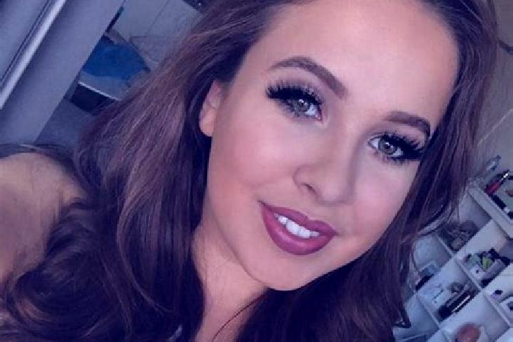 Hannah, 34, a black dark-eyed european companion based in Bohas-Meyriat-Rignat. Offering Travel Companion, Couples, Striptease, Girlfriend Experience. Availa...