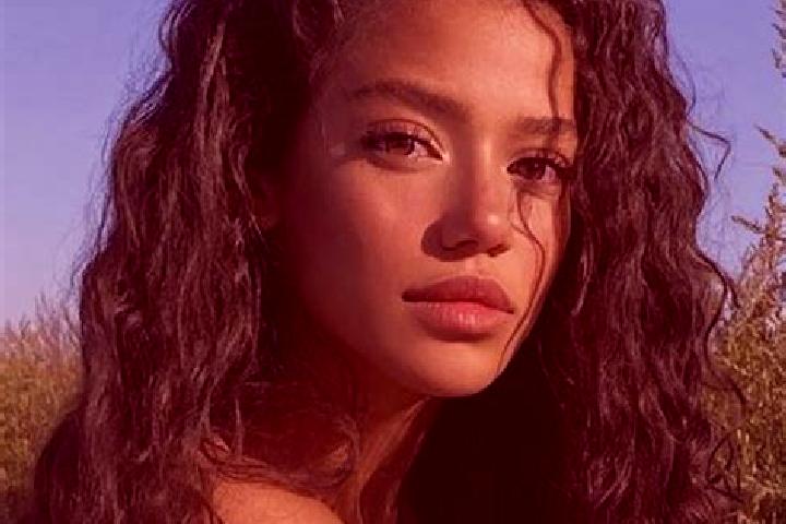 Hannah, 34, a black dark-eyed latina companion based in Julian Villagran. Offering Deep French Kissing, Overnight, Girlfriend Experience, OWO. Available for ...