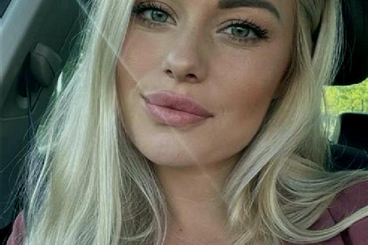 Hannah, 34, a blonde hazel-eyed mixed companion based in Dingolfing. Offering Striptease, A-Level, Duos. Available for incall and outcall, day and evening da...