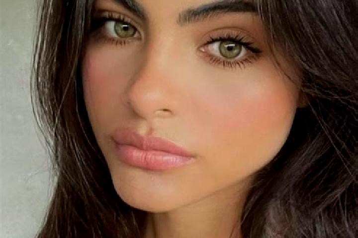 Hannah, 34, a brunette grey-eyed indian companion based in Nofoali i. Offering Dinner Date, Travel Companion, Roleplay, BDSM, Massage. Available for incall a...