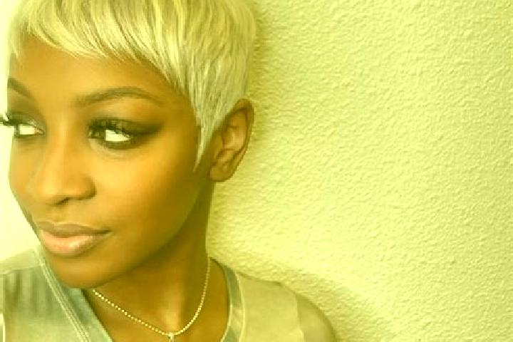 Hannah, 34, a platinum blonde amber-eyed ebony companion based in Tourouvre. Offering OWO, Overnight, 69, Fetish. Available for incall and outcall, overnight...