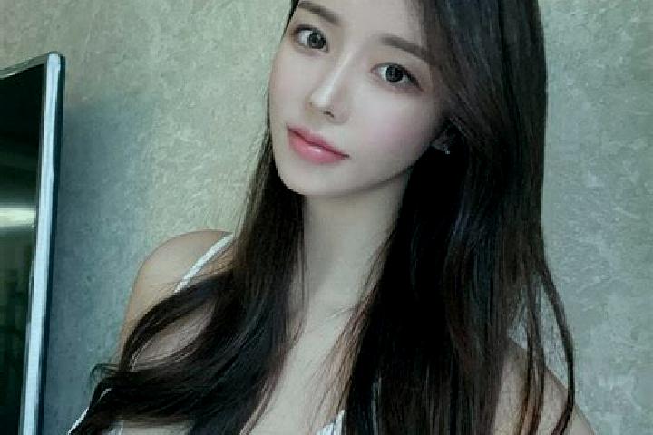 Hannah, 34 — Escort in Jiushe, China