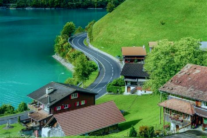Hannah, 34 — Escort in Schanis, Switzerland