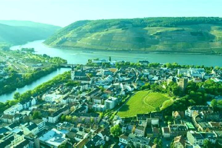 Hannah, 35 — Escort in Bingen am Rhein, Germany