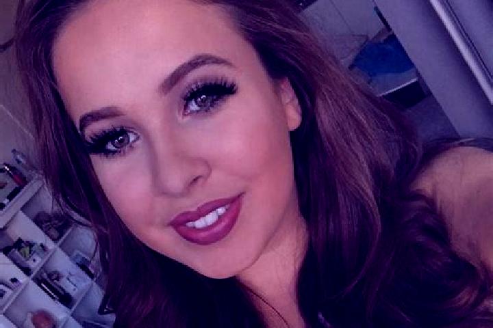 Hannah, 36, a brunette grey-eyed mediterranean companion based in Borgentreich. Offering Couples, 69, Girlfriend Experience, Erotic Massage, CIM. Available f...