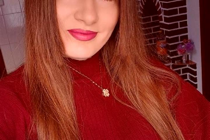 Hannah, 36 — Escort in Fundu Tutovei, Romania
