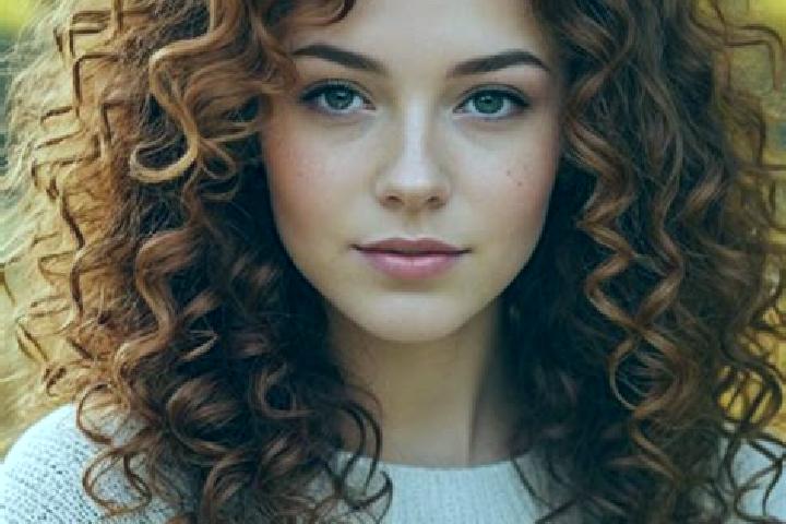 Hannah, 37, a auburn grey-eyed slavic companion based in Diezmeros. Offering 69, Girlfriend Experience. Available for incall and outcall, day and evening dates.