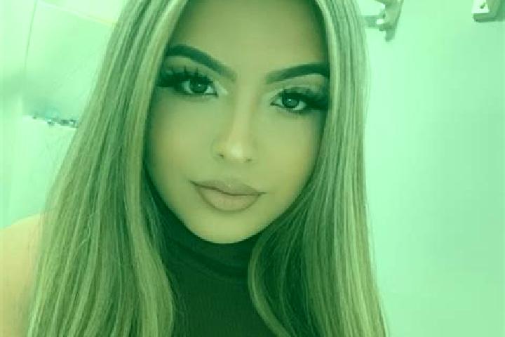Hannah, 37, a blonde grey-eyed latina companion based in Camproviin. Offering BDSM, Roleplay. Available for incall and outcall, day and evening dates.