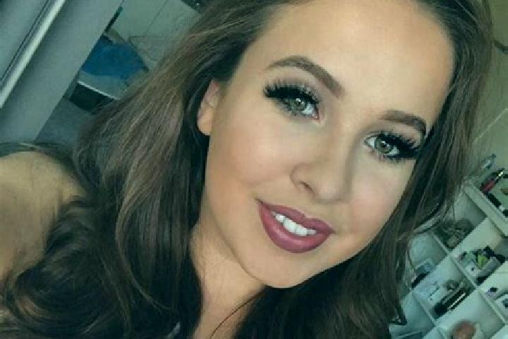 Hannah, 38, a dark blonde amber-eyed slavic companion based in Basirhat City. Offering Massage, Party Girl, Tantra. Available for incall and outcall, day and...