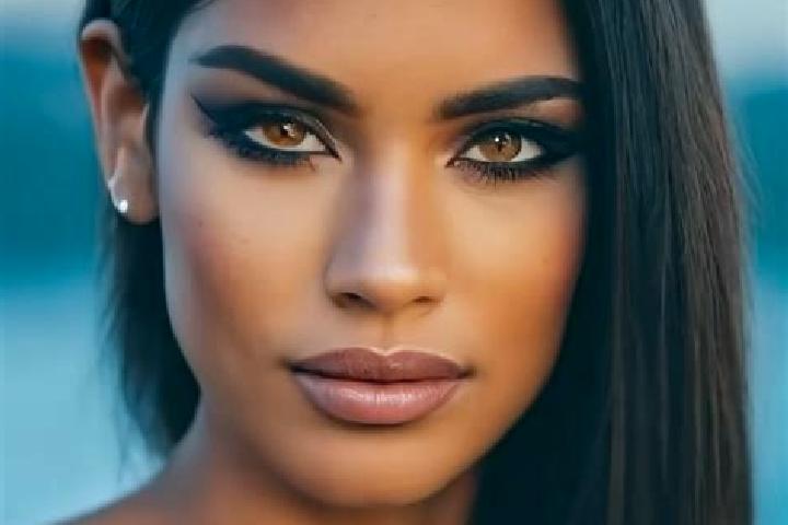 Hannah, 38, a dark blonde dark-eyed latina companion based in Bueyuekdikili. Offering Duos, BDSM, CIM. Available for incall and outcall, day and evening dates.