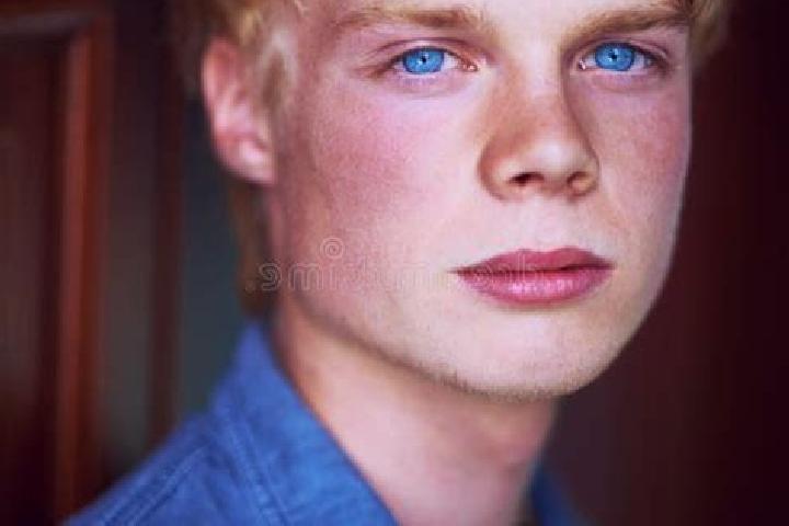 Hannah, 39, a blonde blue-eyed caucasian companion based in Hrusky. Offering Erotic Massage, Massage, Duos, Dinner Date. Available for incall and outcall, da...