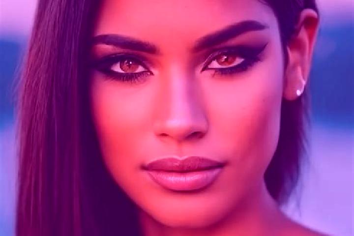 Hannah, 39, a red hazel-eyed latina companion based in Tranca. Offering Duos, Deep French Kissing, BDSM. Available for incall and outcall, day and evening da...