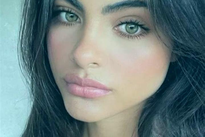 Harper, 20, a brunette green-eyed caribbean companion based in Hasloh. Offering CIM, Tantra, Dinner Date. Available for incall and outcall, day and evening d...