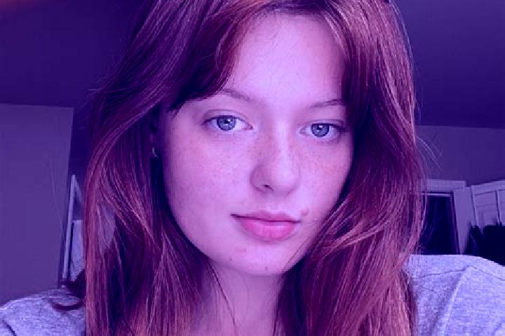 Harper, 20, a chestnut blue-eyed european companion based in Hontanas. Offering Dinner Date, GFE, A-Level. Available for incall and outcall, overnight bookin...