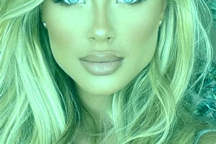 Harper, 21, a blonde blue-eyed latina companion based in Prieska. Offering Travel Companion, Fetish, Deep French Kissing, GFE. Available for incall and outca...