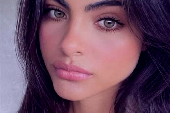 Harper, 23, a brunette dark-eyed european companion based in Zernovoye. Offering Fetish, Couples, CIM, Erotic Massage. Available for incall and outcall, day ...