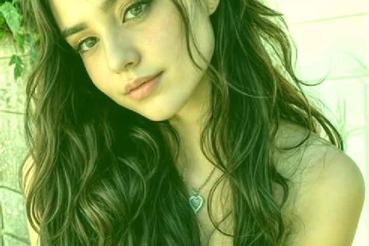 Harper, 23, a chestnut hazel-eyed mediterranean companion based in Bremm. Offering Domination, Couples, Fetish. Available for incall and outcall, overnight b...