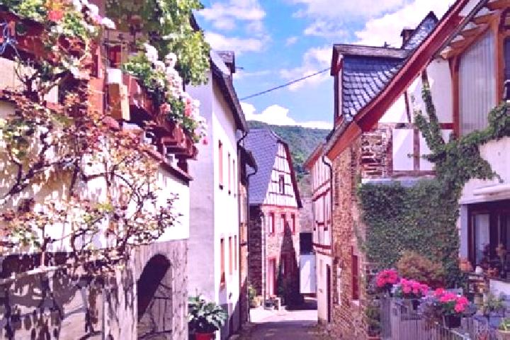 Harper, 23 — Escort in Bremm, Germany
