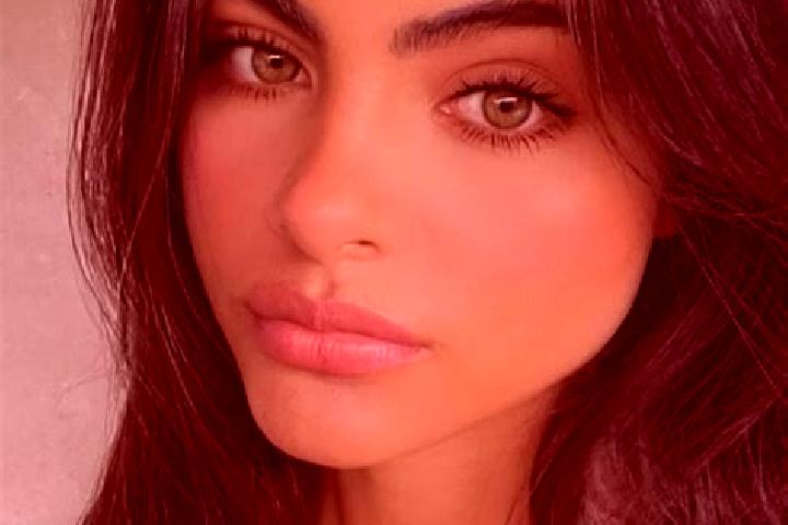 Harper, 24, a brunette green-eyed middle eastern companion based in Batu Pahat. Offering A-Level, BDSM, Roleplay, Girlfriend Experience. Available for incall...