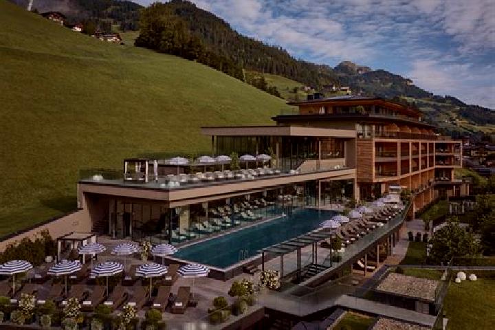 Harper, 24 — Escort in Muehlbach am Hochkoenig, Austria