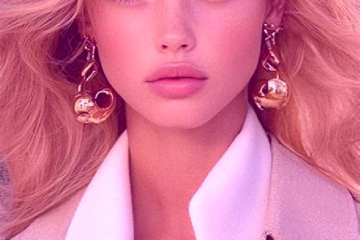 Harper, 25, a blonde grey-eyed mixed companion based in Oltre Il Colle. Offering Fetish, Roleplay, A-Level. Available for incall and outcall, day and evening...