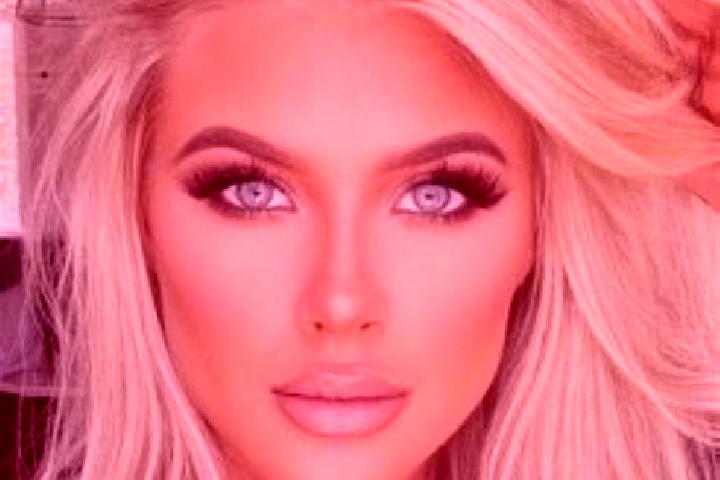 Harper, 25, a platinum blonde brown-eyed mixed companion based in Old City. Offering Prostate Massage, BDSM, Travel Companion, Domination. Available for inca...