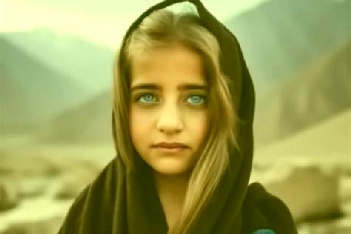 Harper, 26, a blonde amber-eyed middle eastern companion based in Peringottupulam. Offering Travel Companion, OWO, CIM. Available for incall and outcall, ove...