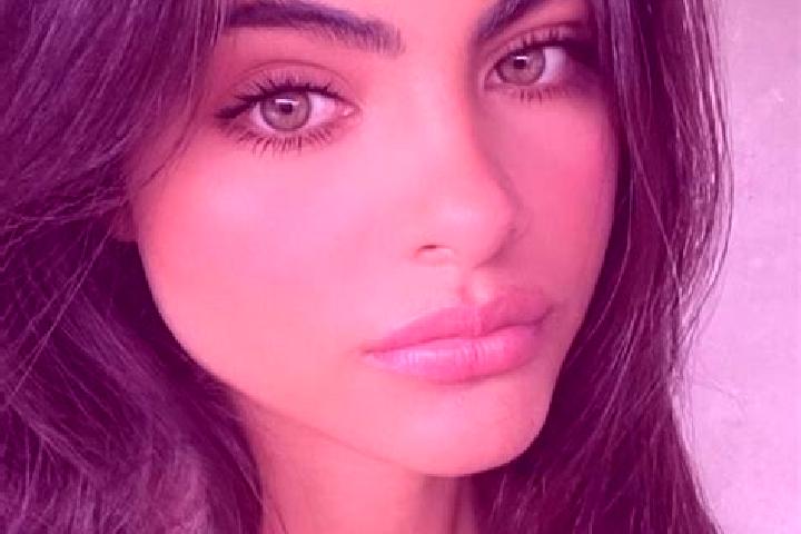 Harper, 26, a brunette dark-eyed indian companion based in Aalden. Offering Domination, Duos. Available for incall and outcall, day and evening dates.