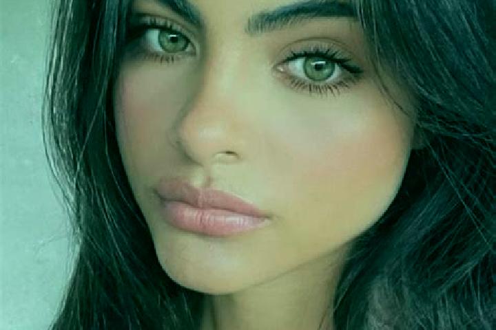 Harper, 27, a auburn blue-eyed indian companion based in Lebakgempol. Offering Massage, A-Level, BDSM, Striptease, 69. Available for incall and outcall, over...