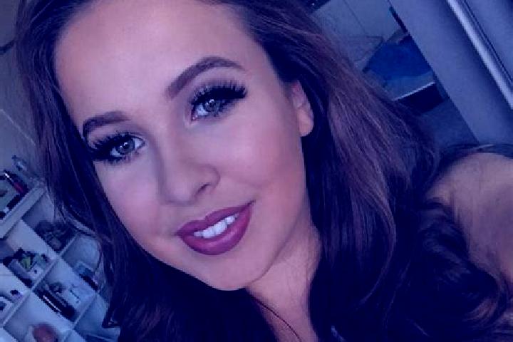 Harper, 27, a brunette blue-eyed caucasian companion based in Scurta. Offering Roleplay, Erotic Massage, 69, Tantra. Available for incall and outcall, overni...