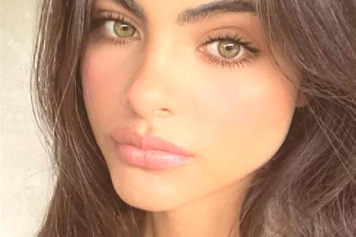 Harper, 27, a brunette dark-eyed caribbean companion based in Piquin. Offering Dinner Date, Fetish, Domination. Available for incall and outcall, overnight b...