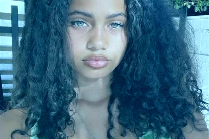 Harper, 29, a black green-eyed mixed companion based in Caohe. Offering CIM, Dinner Date, Prostate Massage. Available for incall and outcall, overnight booki...