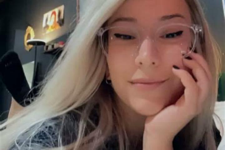 Harper, 29, a blonde grey-eyed asian companion based in Hoji ya Henda. Offering Party Girl, Overnight, Prostate Massage. Available for incall and outcall, da...