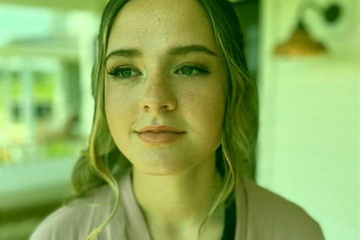 Harper, 29 — Escort in Merriam Woods, United States